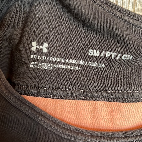 under armour sports bra - Picture 3 of 5